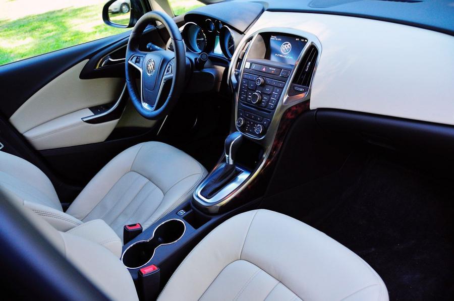  Buick Verano Turbo 2013 года  (фото 101 из 128)